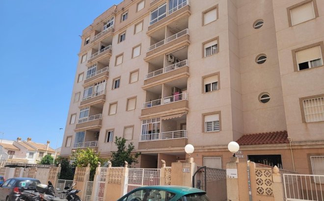 Resale - Apartment -
Torrevieja - Nueva Torrevieja