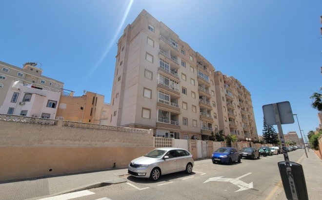 Resale - Apartment -
Torrevieja - Nueva Torrevieja