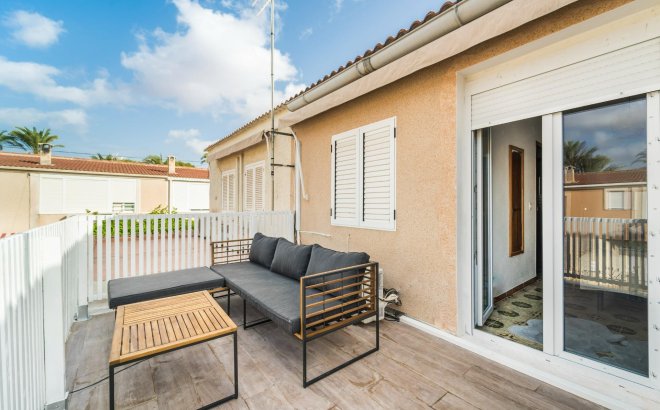 Resale - Dúplex -
Torrevieja - Playa De Los Naufragos