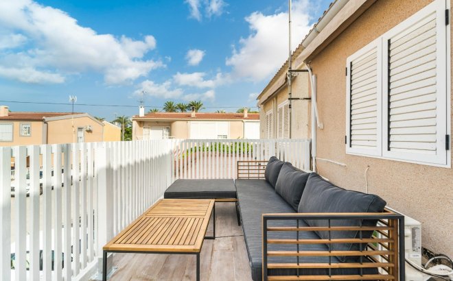 Resale - Dúplex -
Torrevieja - Playa De Los Naufragos