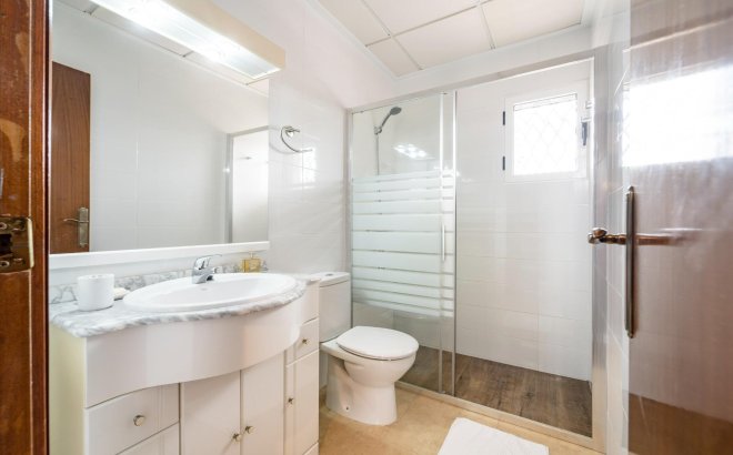 Resale - Dúplex -
Torrevieja - Playa De Los Naufragos