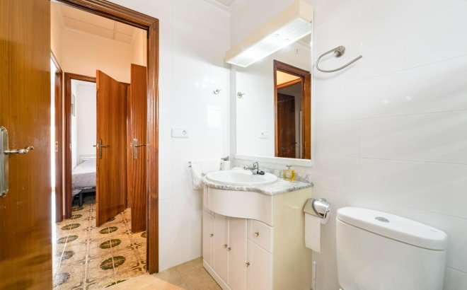 Resale - Dúplex -
Torrevieja - Playa De Los Naufragos