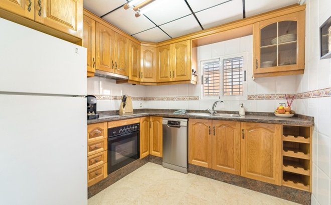 Resale - Dúplex -
Torrevieja - Playa De Los Naufragos