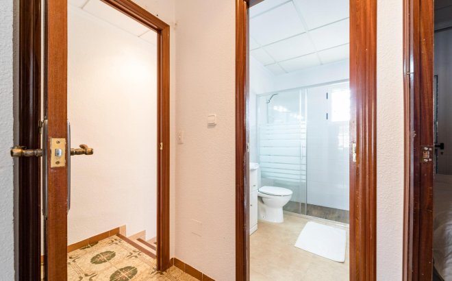 Resale - Dúplex -
Torrevieja - Playa De Los Naufragos