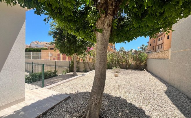 Resale - Apartment -
Torrevieja - Aguas Nuevas