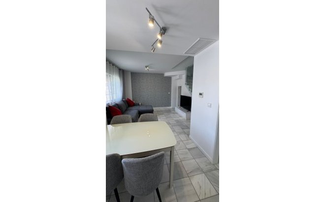 Revente - Semi Detached -
Torrevieja - Costa Blanca
