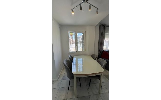 Revente - Semi Detached -
Torrevieja - Costa Blanca