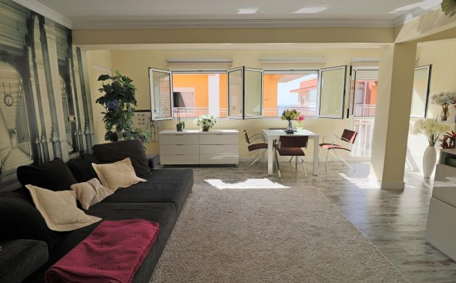 Resale - Penthouse -
Torrevieja - Playa De Los Naufragos