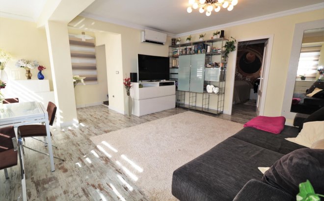 Resale - Penthouse -
Torrevieja - Playa De Los Naufragos