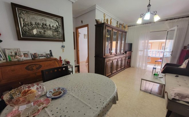 Resale - Apartment -
Torrevieja - Centro