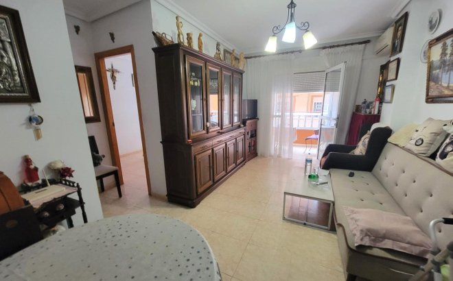 Resale - Apartment -
Torrevieja - Centro