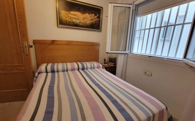 Resale - Apartment -
Torrevieja - Centro