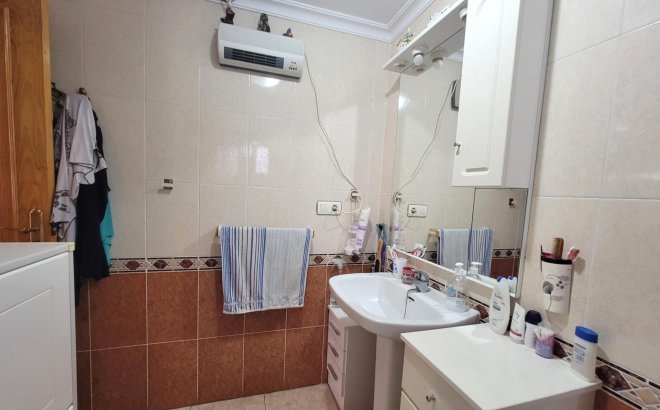 Resale - Apartment -
Torrevieja - Centro