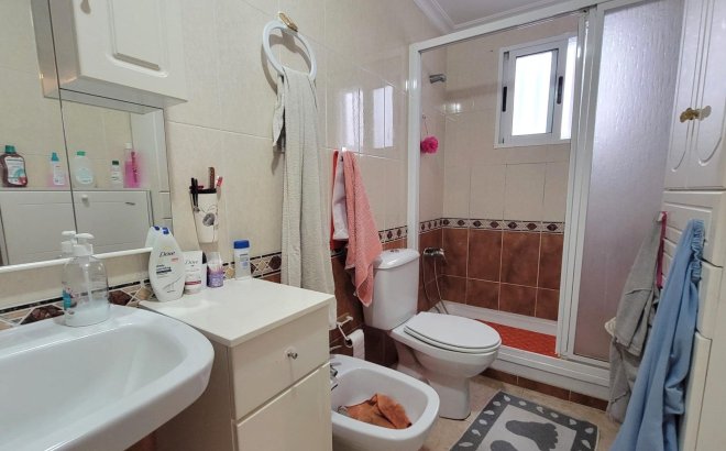 Resale - Apartment -
Torrevieja - Centro