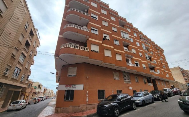 Resale - Apartment -
Torrevieja - Centro