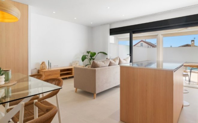 Resale - Villa -
Torrevieja - Costa Blanca