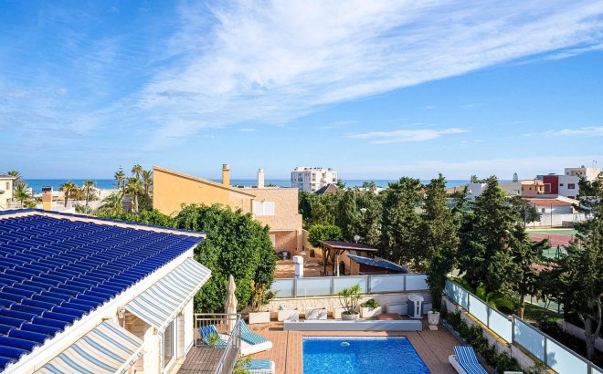 Herverkoop - Villa -
Torrevieja - Torre La Mata