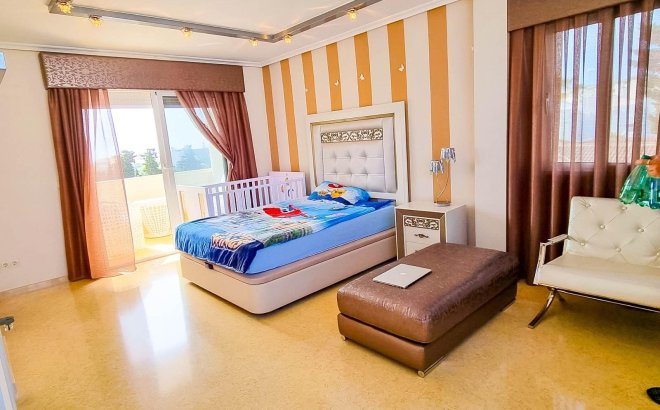 Herverkoop - Villa -
Torrevieja - Torre La Mata