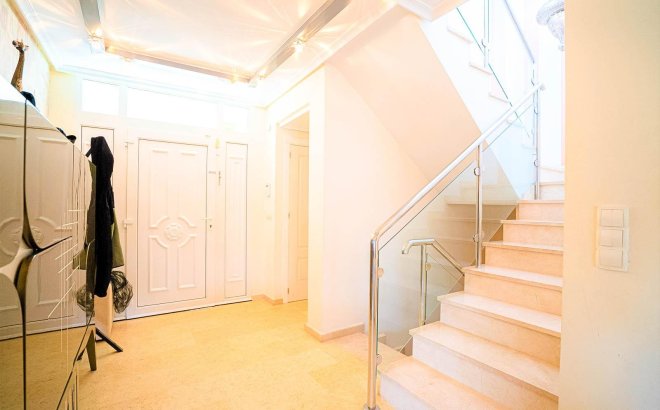 Herverkoop - Villa -
Torrevieja - Torre La Mata