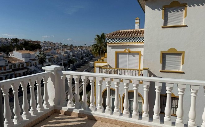 Herverkoop - Bungalow -
Torrevieja - Cañada Del Molino