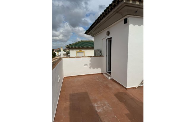 Herverkoop - Bungalow -
Torrevieja - Cañada Del Molino