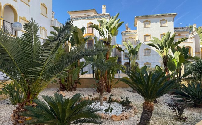 Herverkoop - Bungalow -
Torrevieja - Cañada Del Molino