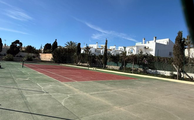 Herverkoop - Bungalow -
Torrevieja - Cañada Del Molino