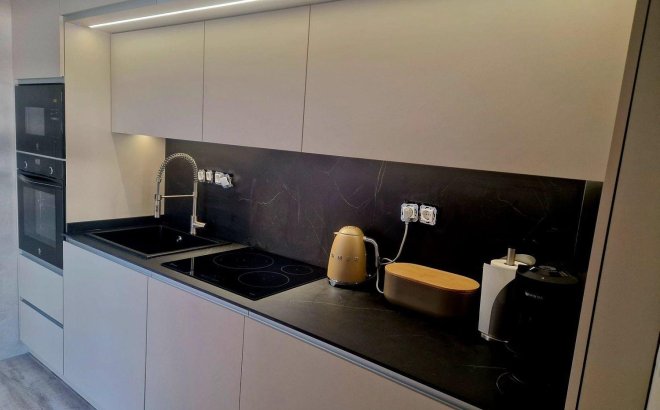 Resale - Dúplex -
Torrevieja - Los Balcones - Los Altos del Edén