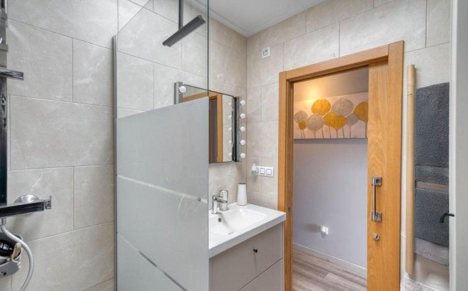 Resale - Dúplex -
Torrevieja - Los Balcones - Los Altos del Edén