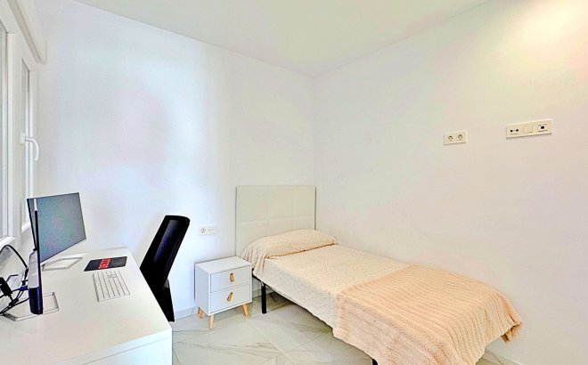 Resale - Town House -
Torrevieja - Costa Blanca