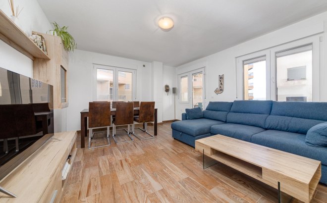 Resale - Apartment -
Torrevieja - Playa del Cura