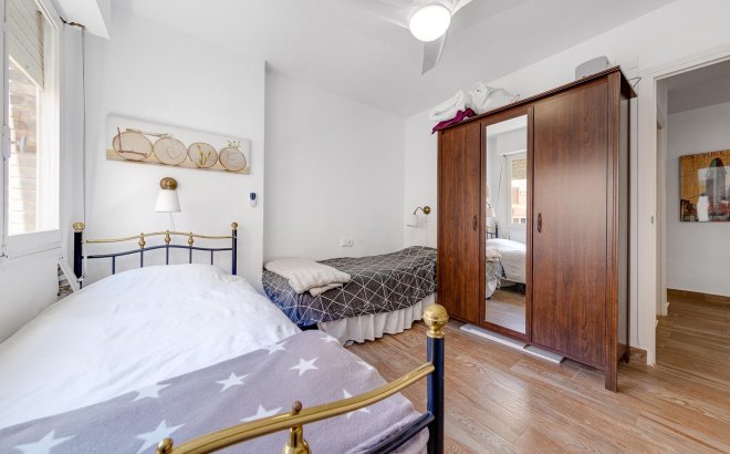 Resale - Apartment -
Torrevieja - Playa del Cura