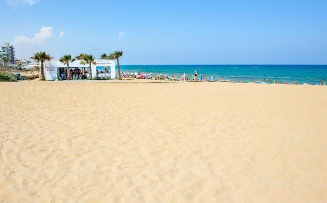 Resale - Apartment -
Torrevieja - Cabo Cervera