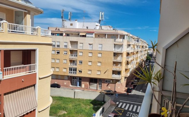 Resale - Apartment -
Torrevieja - Habaneras