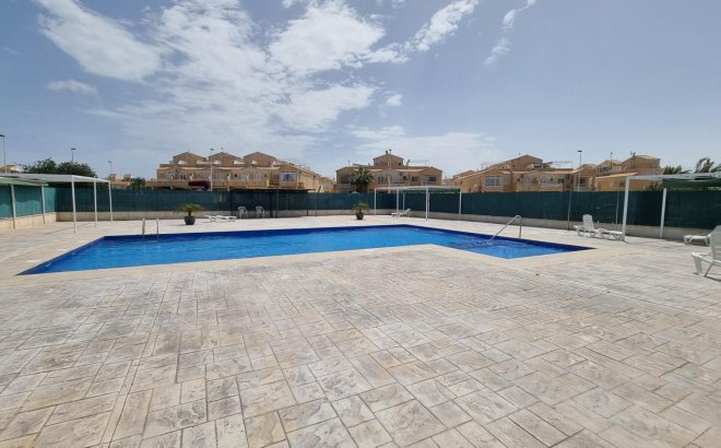 Resale - Bungalow -
Torrevieja - La Siesta - El Salado - Torreta