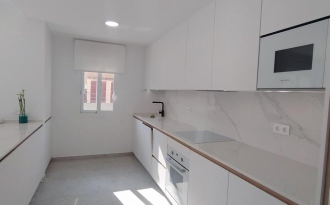 Resale - Apartment -
Torrevieja - Torreblanca