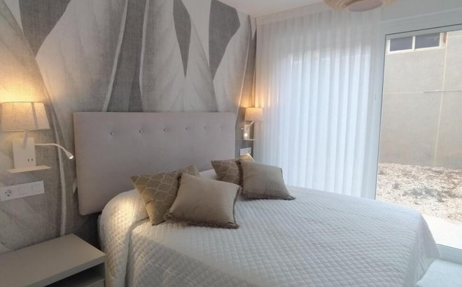 Resale - Apartment -
Torrevieja - Torreblanca