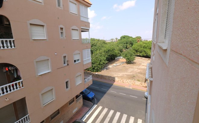 Resale - Apartment -
Torrevieja - Acequion