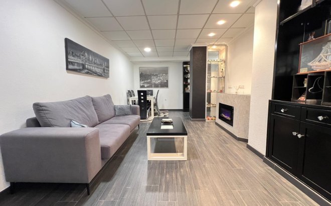 Resale - Apartment -
Torrevieja - Playa del Cura