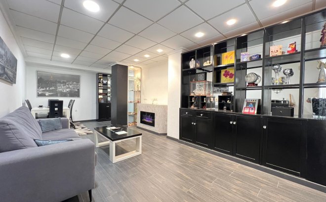 Resale - Apartment -
Torrevieja - Playa del Cura