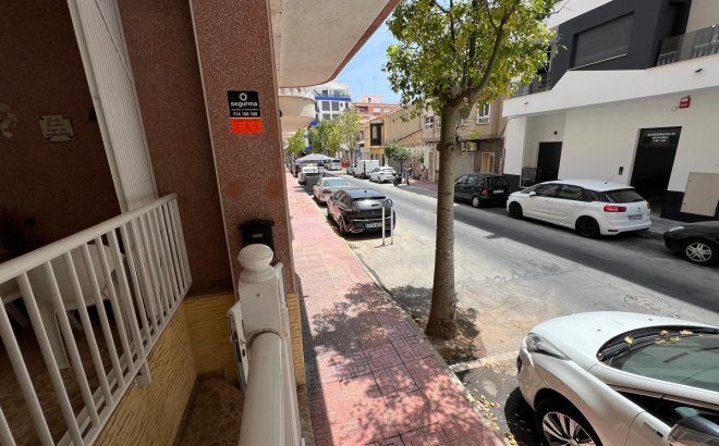Resale - Apartment -
Torrevieja - Playa del Cura