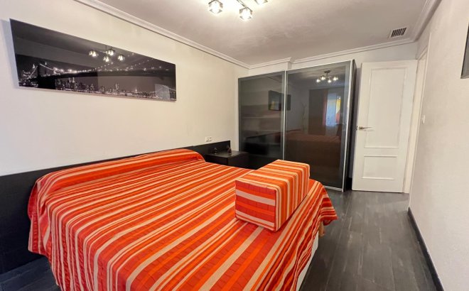 Resale - Apartment -
Torrevieja - Playa del Cura