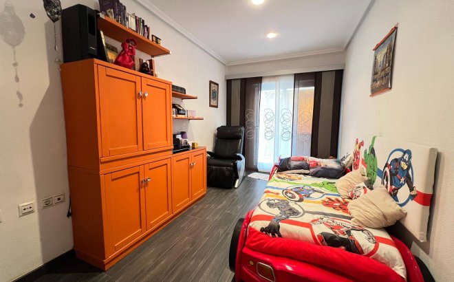 Resale - Apartment -
Torrevieja - Playa del Cura