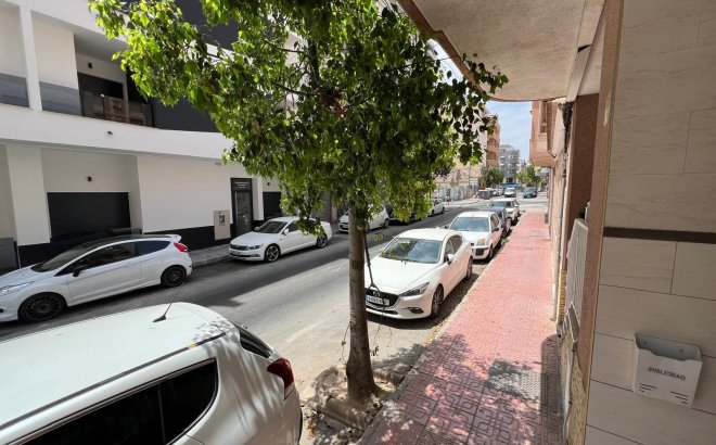 Resale - Apartment -
Torrevieja - Playa del Cura