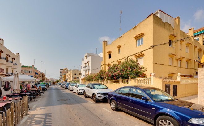 Resale - Apartment -
Torrevieja - La Mata