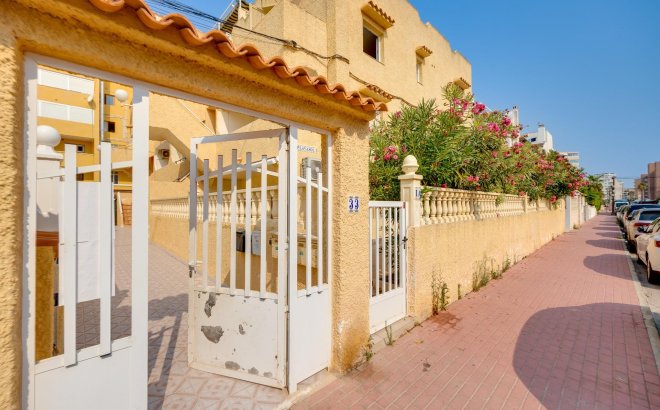 Resale - Apartment -
Torrevieja - La Mata
