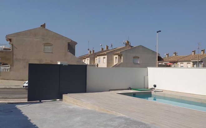 Revente - Villa Penthouse -
Torrevieja - Aguas Nuevas