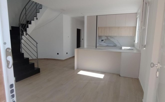 Revente - Villa Penthouse -
Torrevieja - Aguas Nuevas