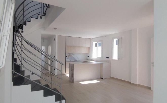 Revente - Villa Penthouse -
Torrevieja - Aguas Nuevas