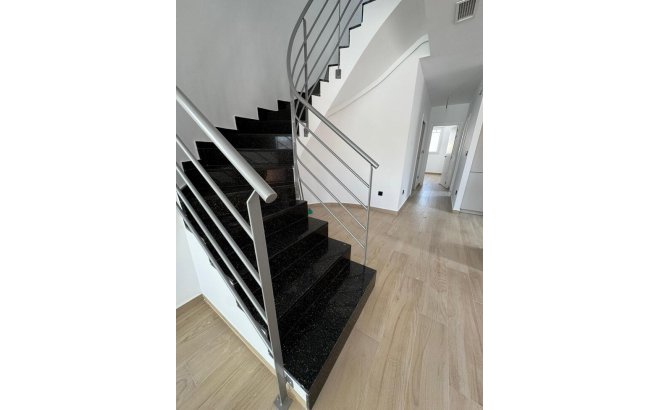 Revente - Villa Penthouse -
Torrevieja - Aguas Nuevas